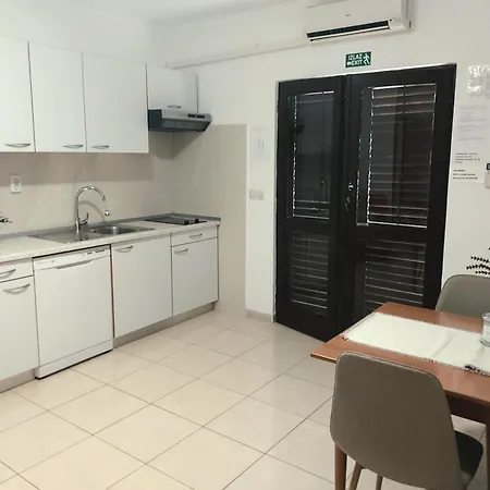 Rumora Ivan Apartamento Povljana