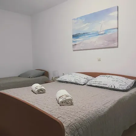 Rumora Ivan Apartamento Povljana